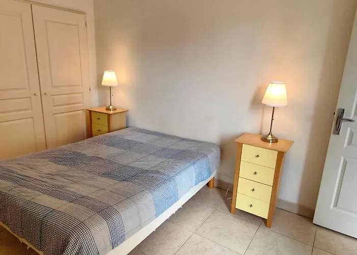 Apartment 2 Near The Old Port - Saint-raphael *